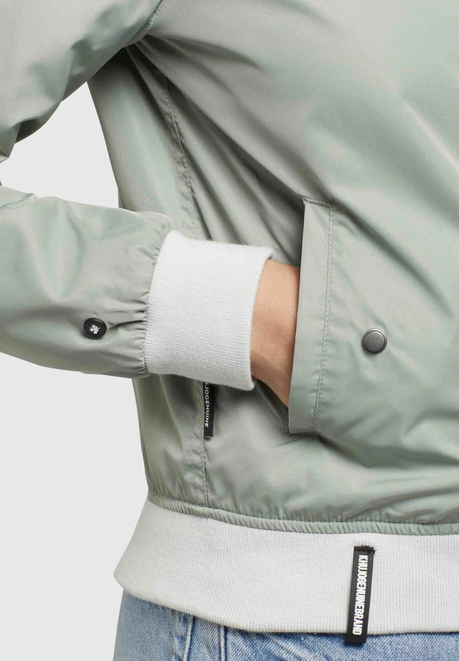 Stence - Chaquetas Bomber - Blassgrün Khujo Stence - Chaquetas Bomber - Blassgrün -Khujo 40761d5b7ec64c71ad2d661f00e46746 scaled