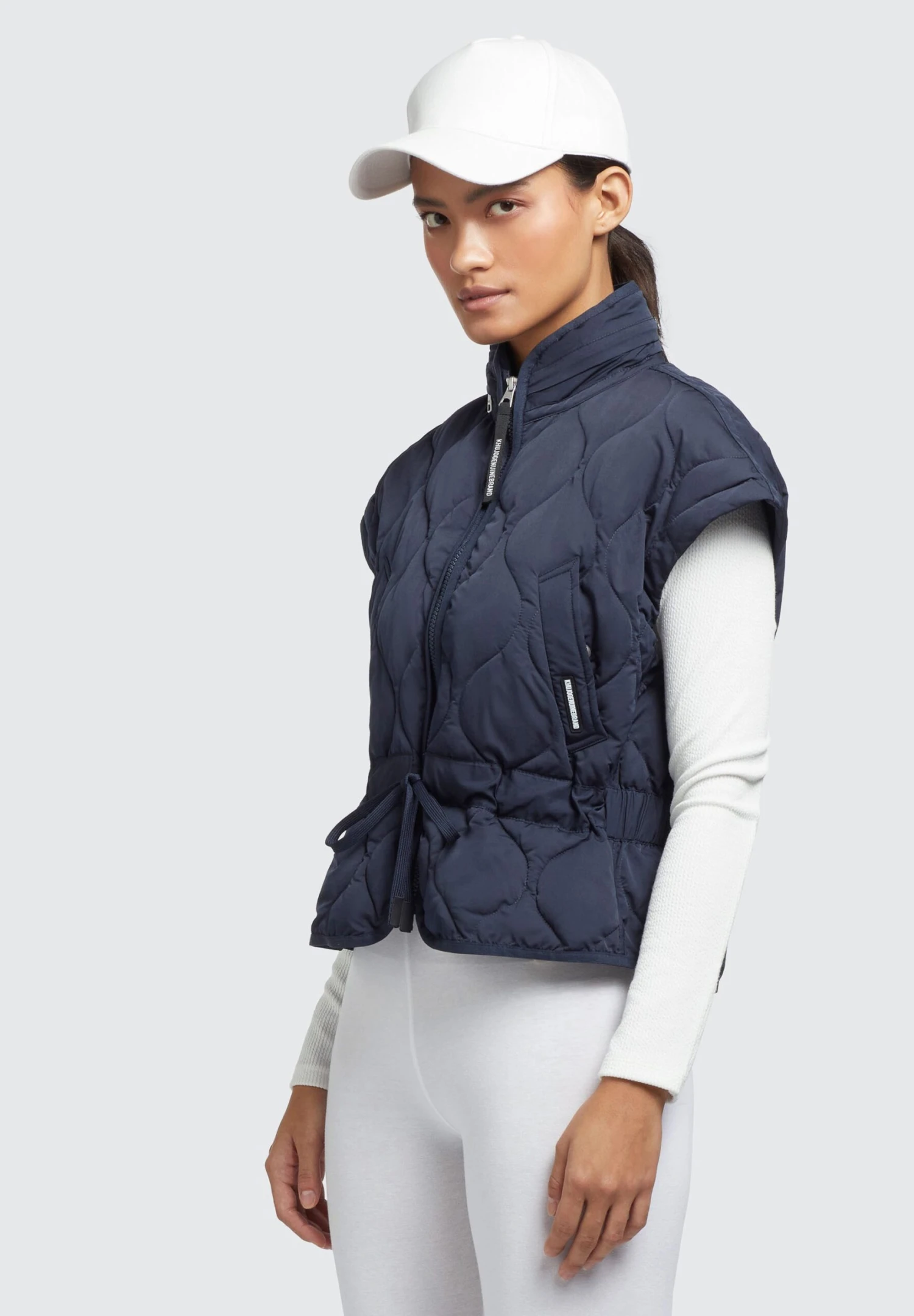 Hera - Chaleco - Dunkelblau Khujo Hera - Chaleco - Dunkelblau -Khujo b5d3b1048cd54f5893bb8eb404fa129a scaled